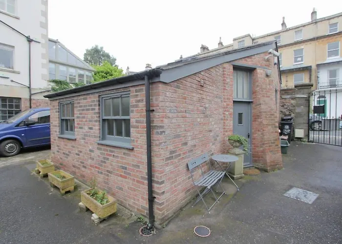 The Coach House, Clifton And Parking - Hopewell